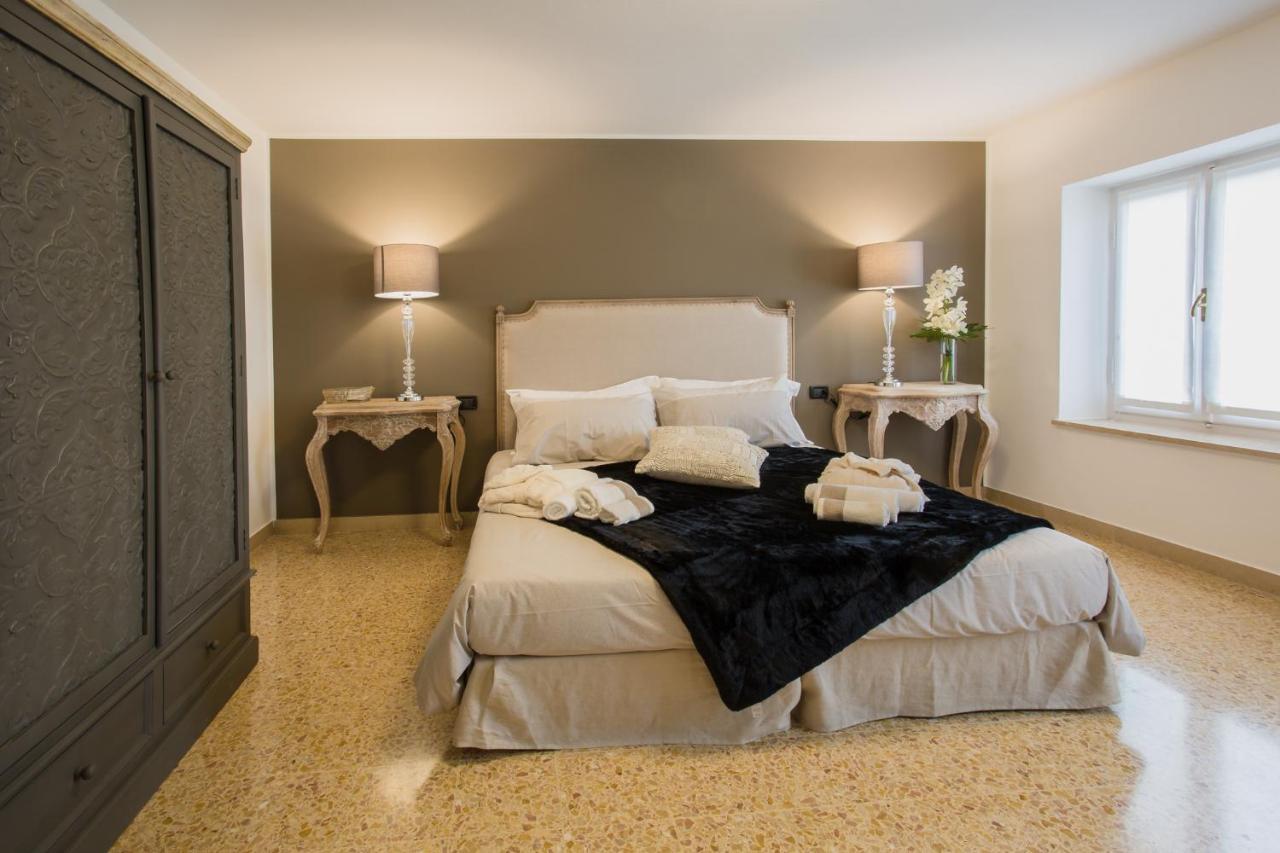 Residenza Europa Guest House เกรซซานา ภายนอก รูปภาพ